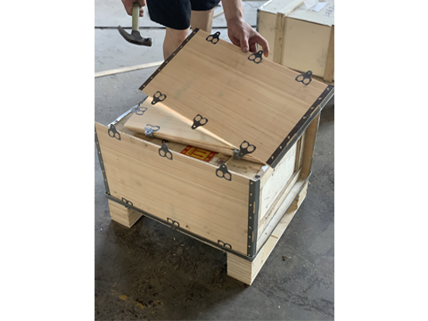 出口鋼(gāng)帶箱