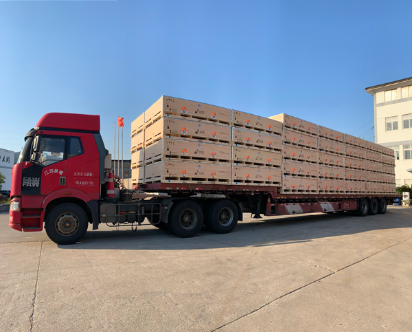 特斯(si)拉電池(chi)箱